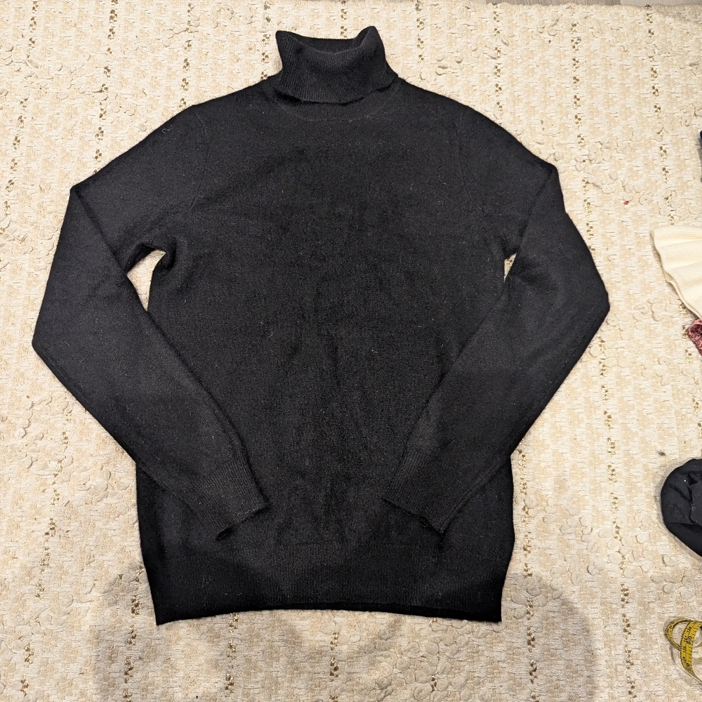 100 Cashmere Women's Black Turtleneck Sweater The Bay